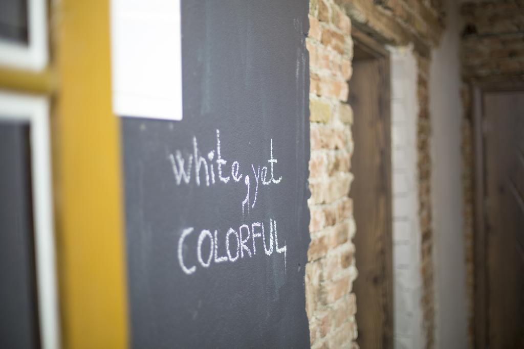 Hotel The White Tree Pristina Exterior foto